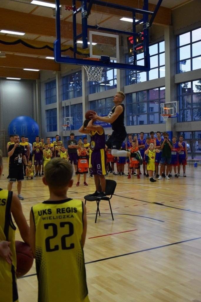 OŚWIĘCIM. Hala przy "Ósemce" otwiera podwoje dla wszystkich