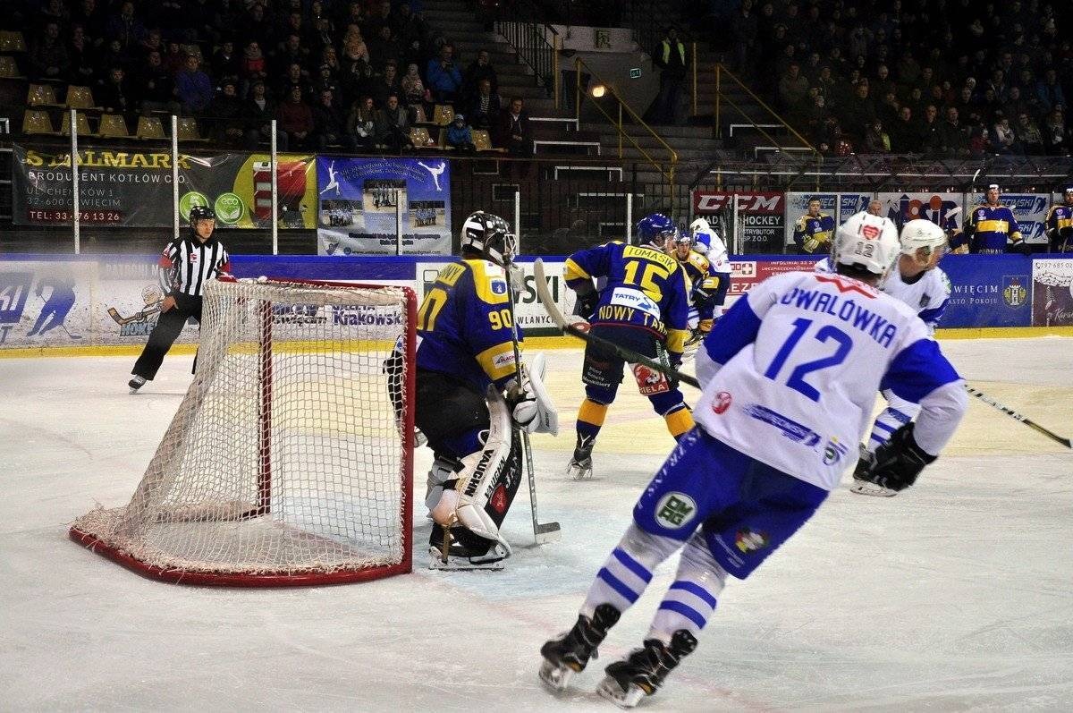 HOKEJ NA LODZIE. Na "Jastorze" bez punktów, choć Unia dysponowała już dwubramkową zaliczką