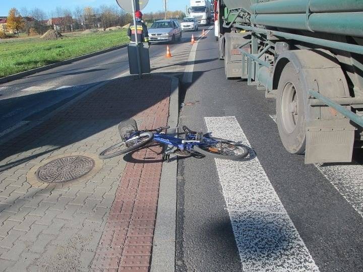 OŚWIĘCIM. 82-letnia kobieta zderzyła się z naczepą