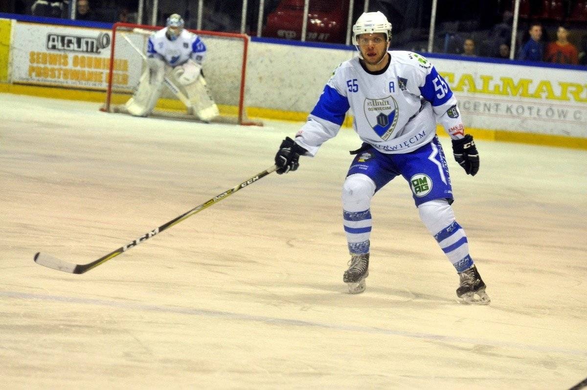 HOKEJ NA LODZIE. W daleką drogę po punkty