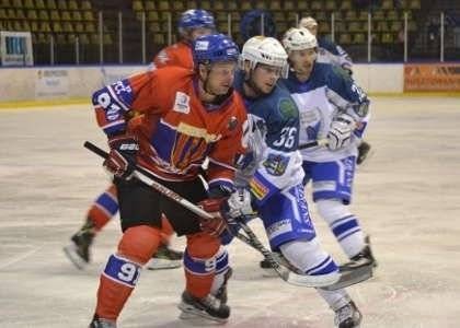 HOKEJ NA LODZIE. Złe miłego początki...