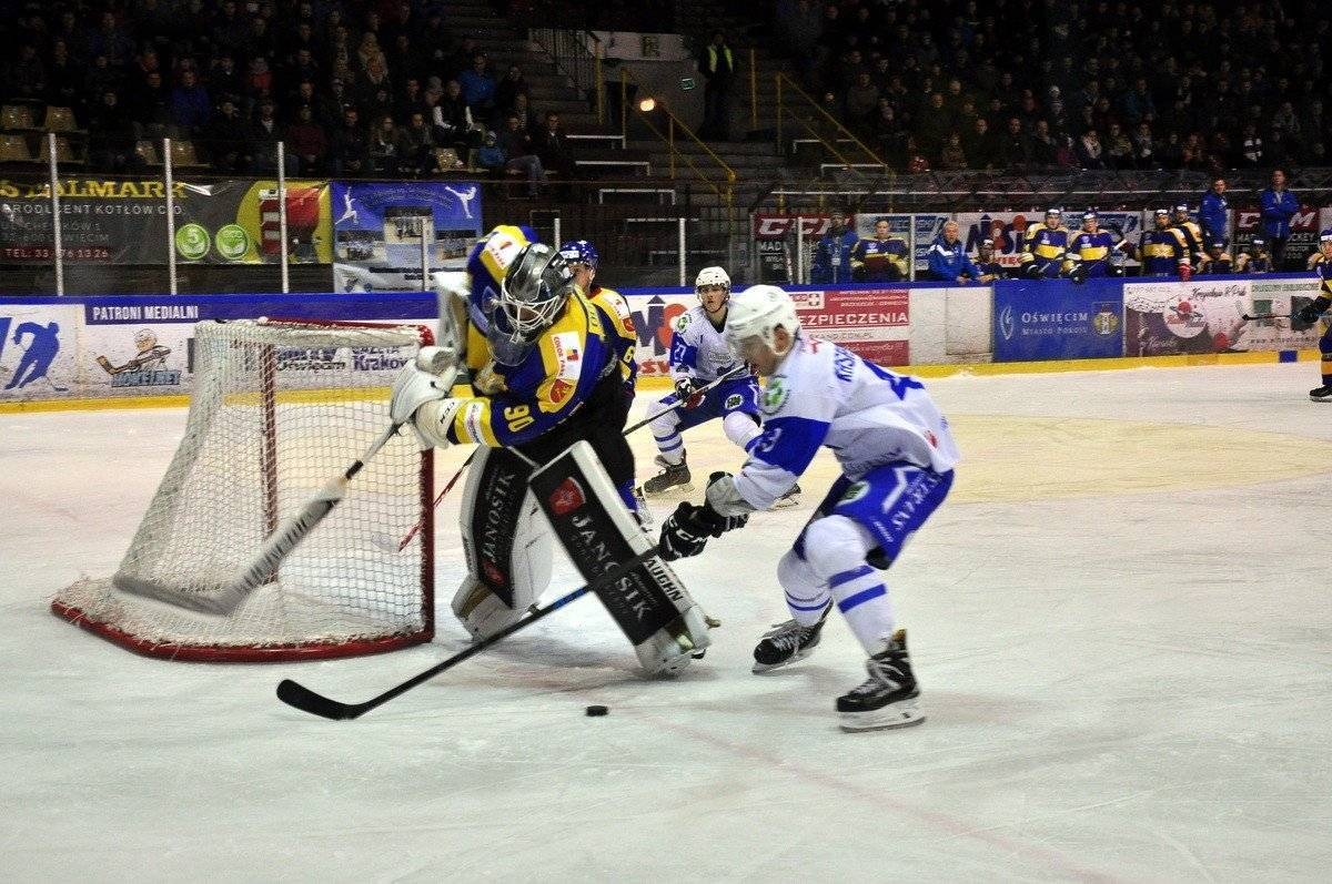 HOKEJ NA LODZIE. Nokautujące pierwsze 20 minut
