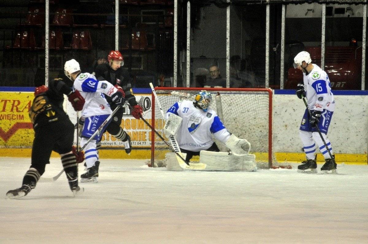 HOKEJ NA LODZIE. Unia zatrzymana w Toruniu