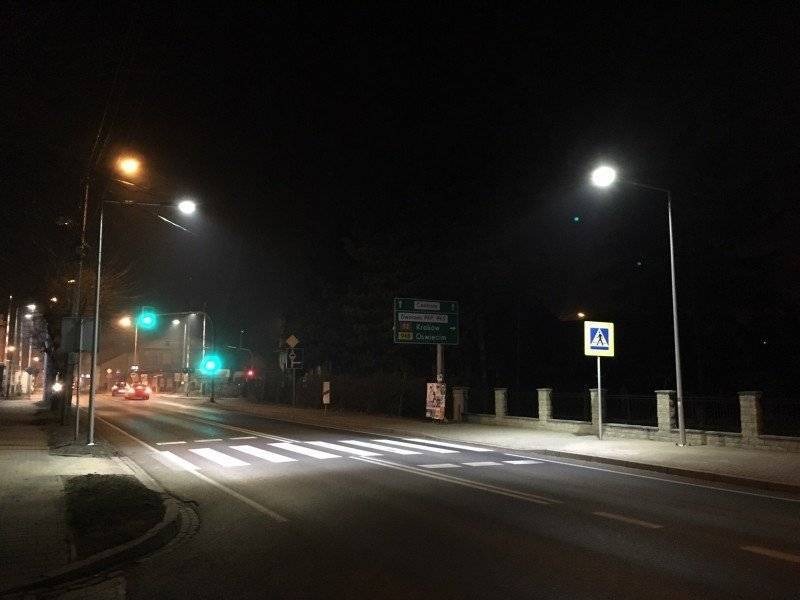 BULOWICE - KĘTY. Doświetlono przejścia dla pieszych na DK 52. Będzie bezpieczniej?