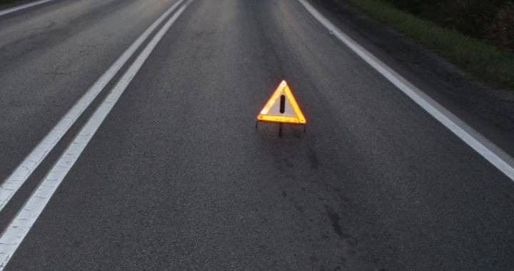 GROJEC. Wypadek z udziałem dwóch osobówek. Droga zablokowana