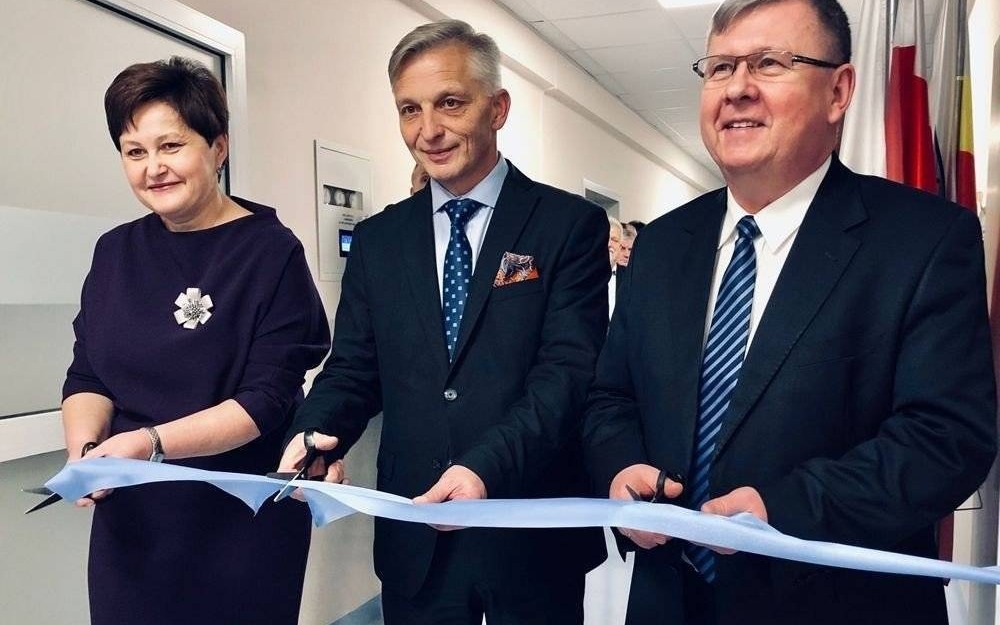 OŚWIĘCIM. Otwarcie zmodernizowanych oddziałów szpitalnych z udziałem marszałka Małopolski, wicewojewody i starosty