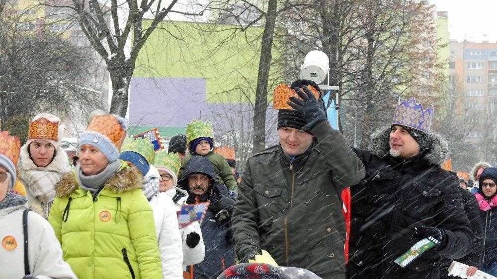 OŚWIĘCIM. Tradycji stało się zadość. Kolorowy i rozśpiewany korowód wypełnił ulice miasta
