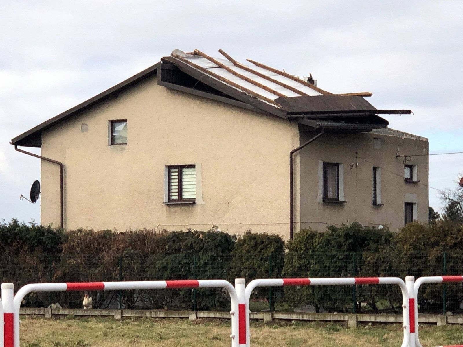 POWIAT. Nadal blisko 800 gospodarstw domowych bez prądu