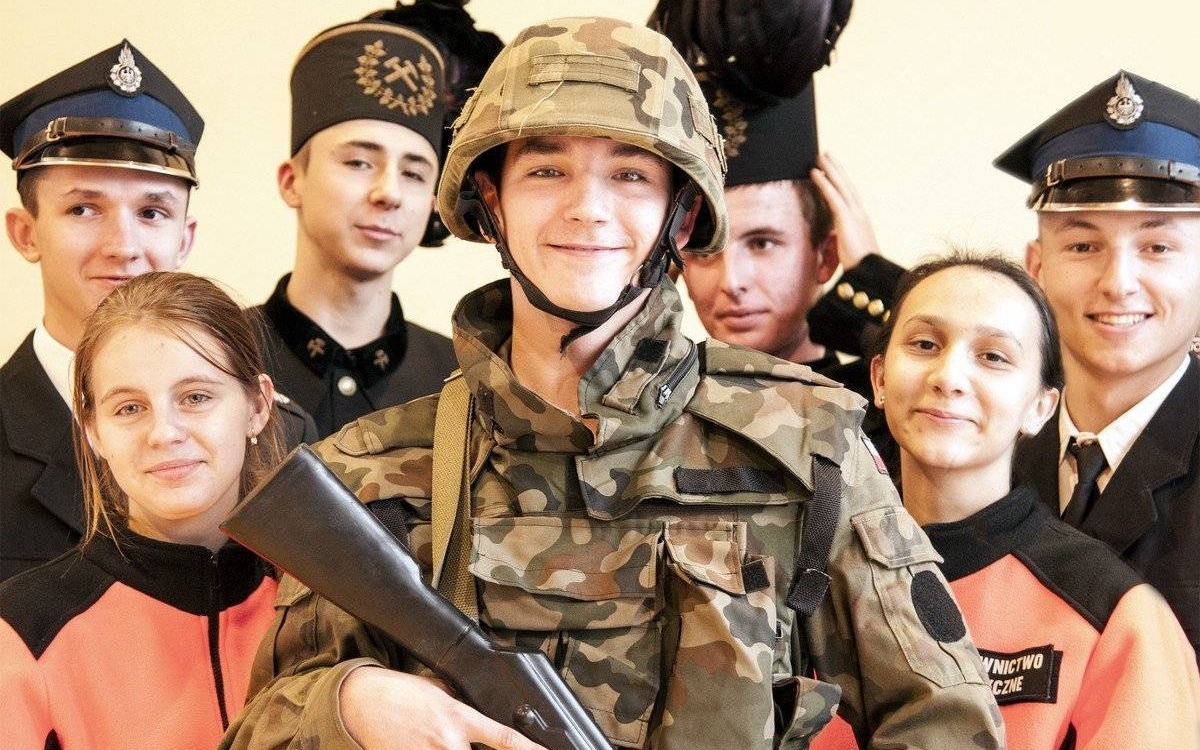 POWIAT. Wybierz szkołę swoich marzeń