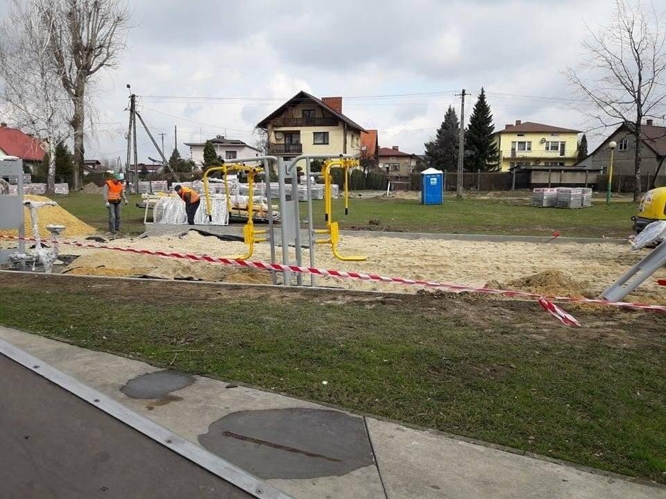 BRZESZCZE. Siłownia pod chmurką będzie gotowa w połowie roku