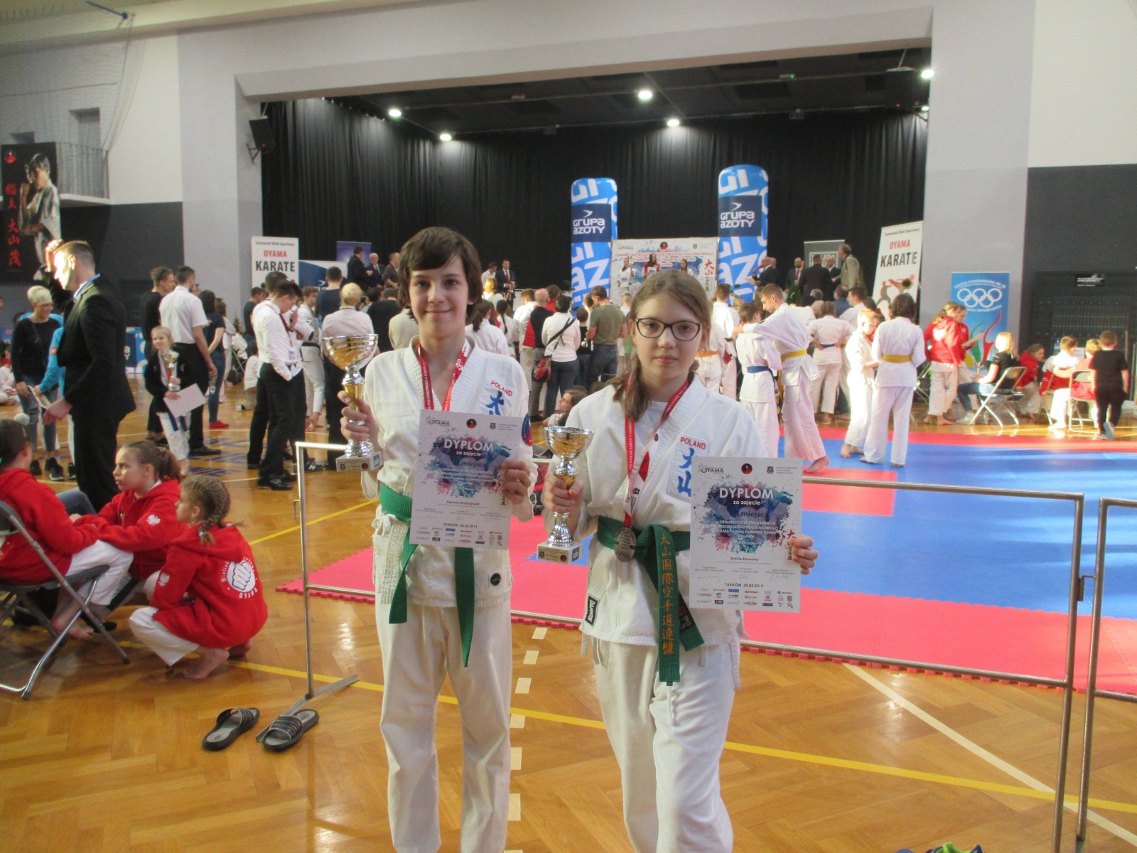 KARATE. Debiuty i medale najmłodszych karateków z Brzeszcz