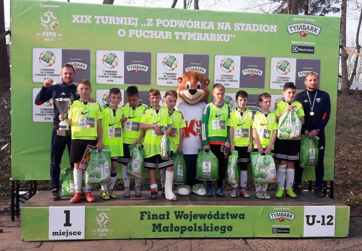 PIŁKA NOŻNA. Oświęcimska "piątka" najlepsza w Małopolsce!