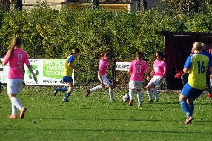 PIŁKA NOŻNA. Kto z kim? Futbolowy rozkład jazdy na nadchodzący weekend