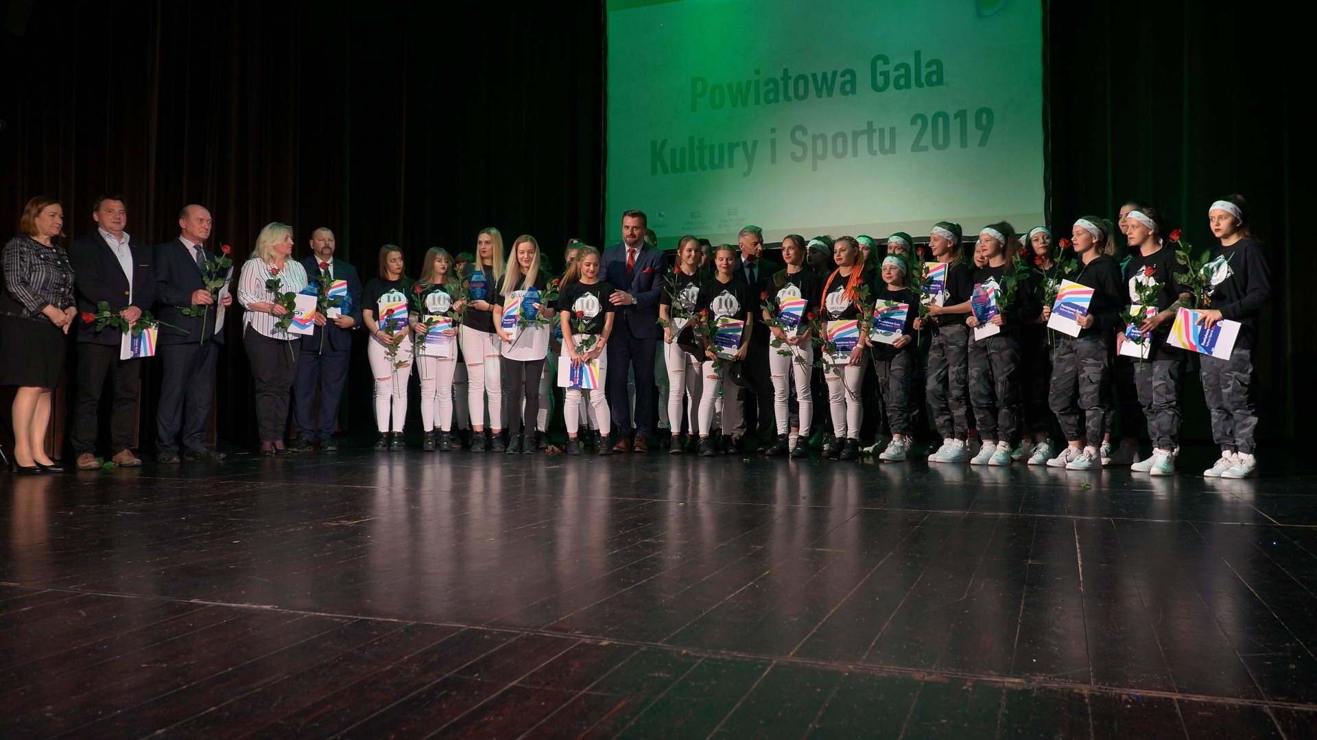 POWIAT. Nagrody w dziedzinie kultury i sportu przyznane