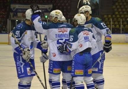 HOKEJ NA LODZIE. Re-Plast Unia coraz mocniejsza