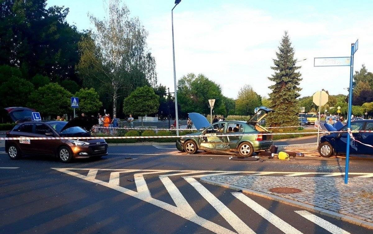 OŚWIĘCIM. To skrzyżowanie jest niebezpieczne. Cztery osoby trafiły do szpitala