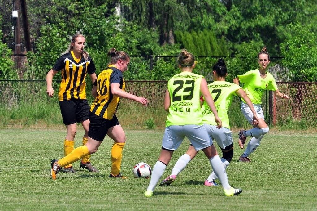 PIŁKA NOŻNA. Weekendowy rozkład jazdy