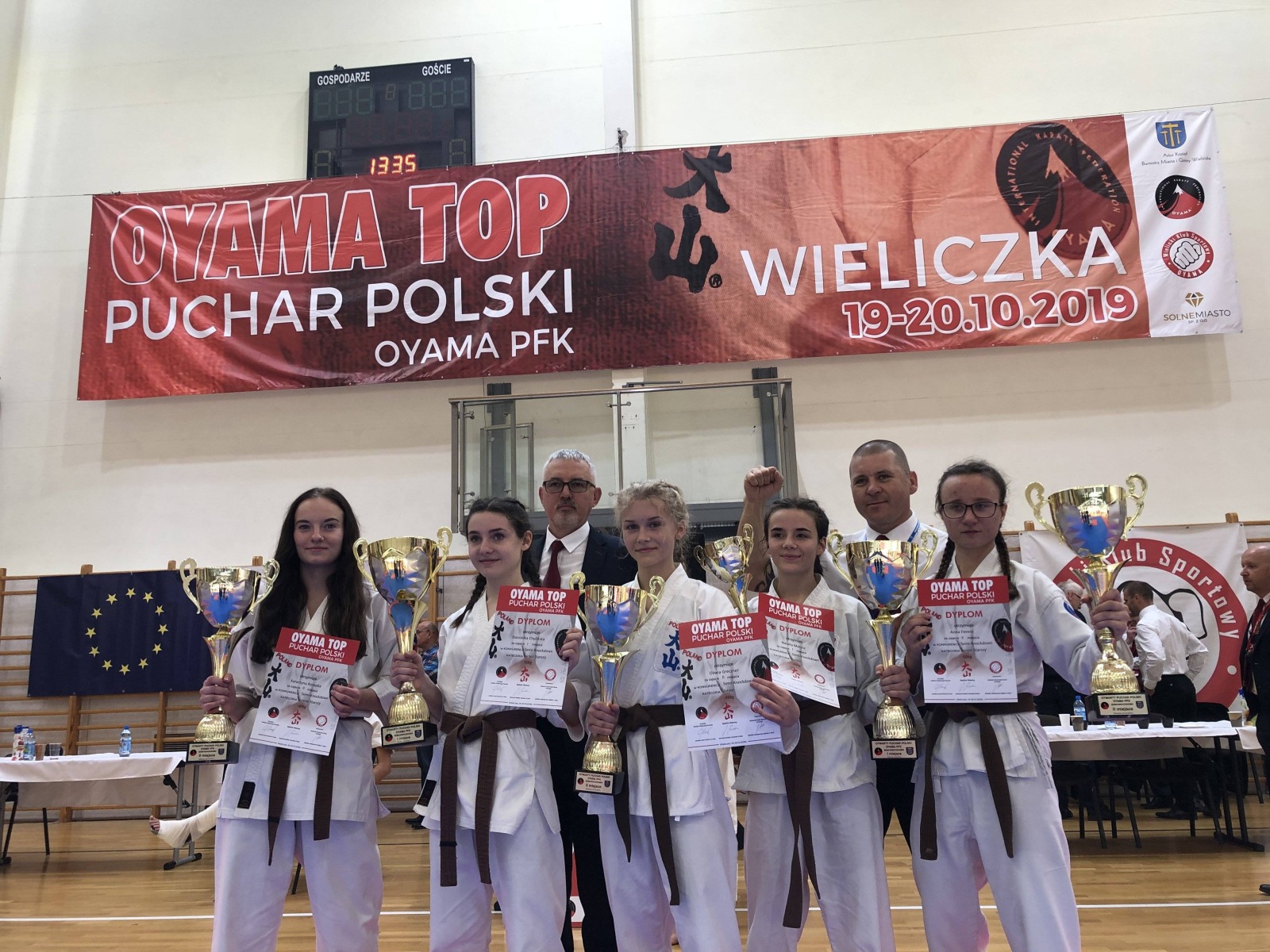 KARATE. Komplet oświęcimskich medali