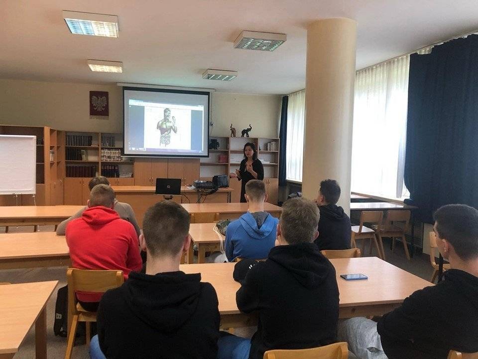 HOKEJ NA LODZIE. Dietetyk na biało-niebieskim pokładzie