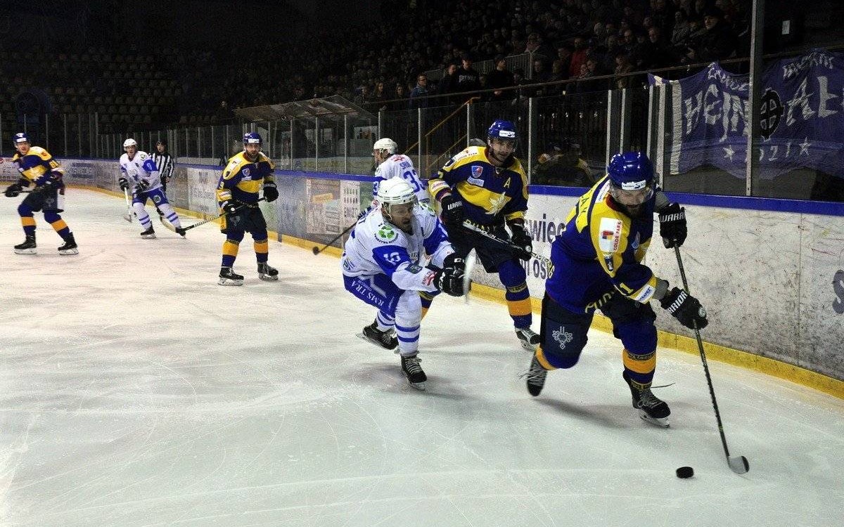 HOKEJ NA LODZIE. Dawny klasyk na przełamanie