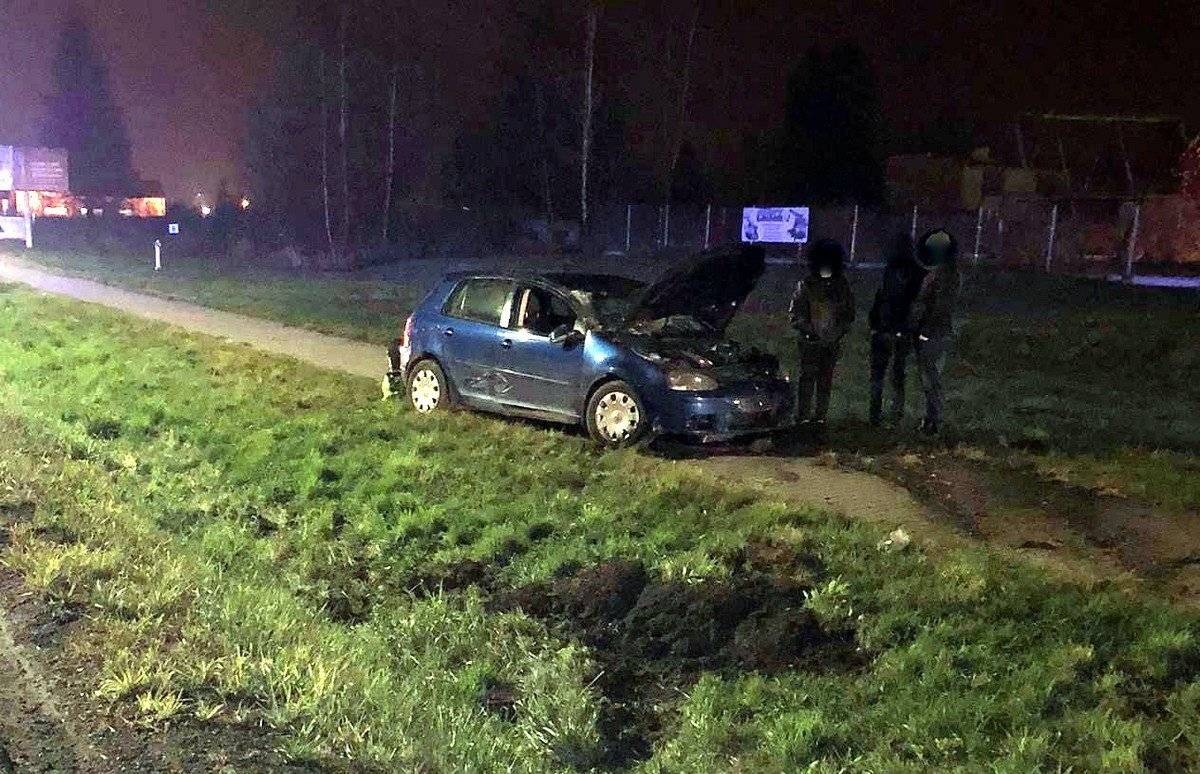 OŚWIĘCIM. W efekcie zderzenia dwóch pojazdów trzeci dachował