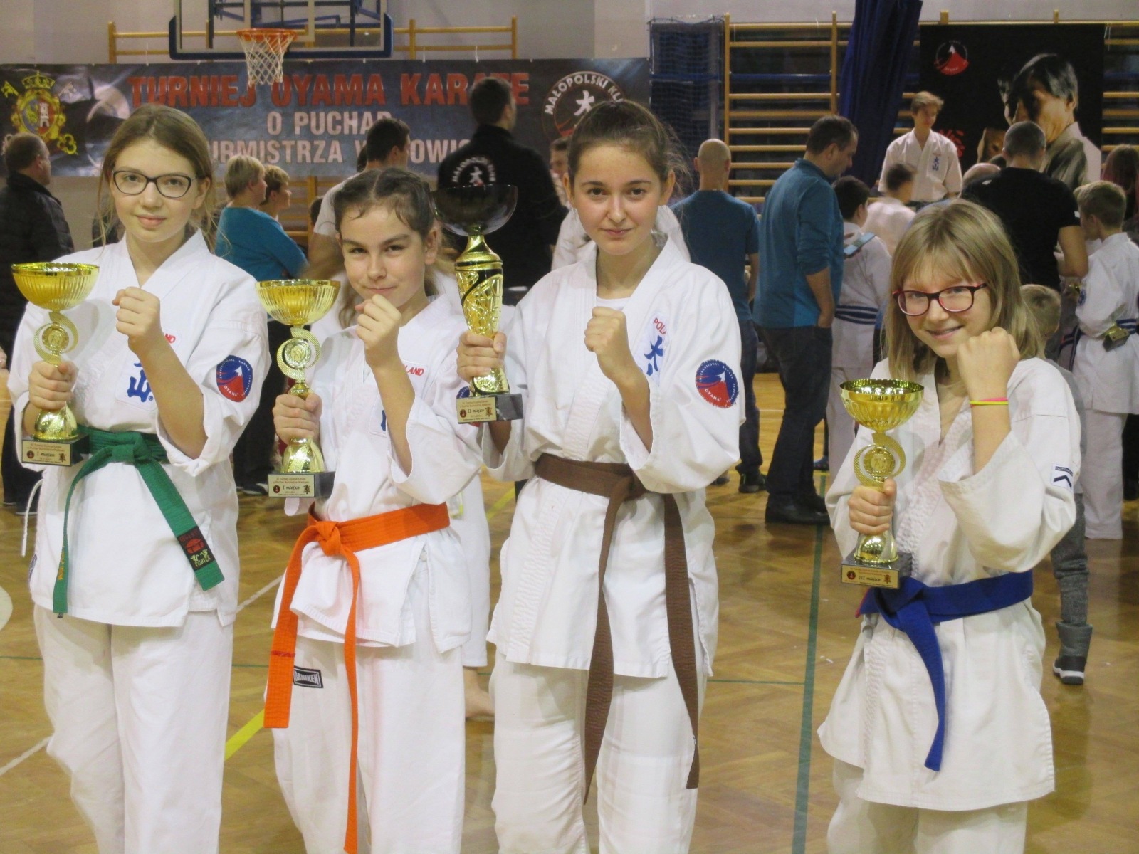 KARATE. Medale we wszystkich kolorach dla brzeszczan