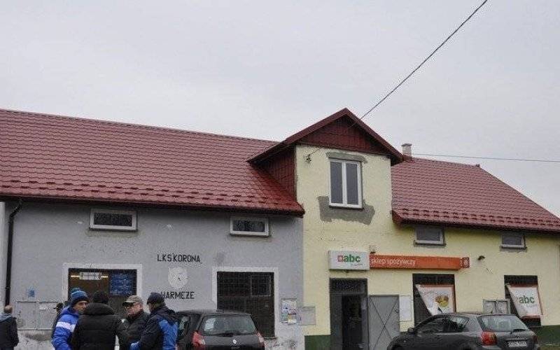 HARMĘŻE. Budynek LKS Korona Harmęże częściowo wyremontowany