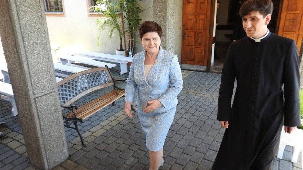 POWIAT. Ks. Tymoteusz Szydło złoży prośbę o przeniesienie do stanu świeckiego