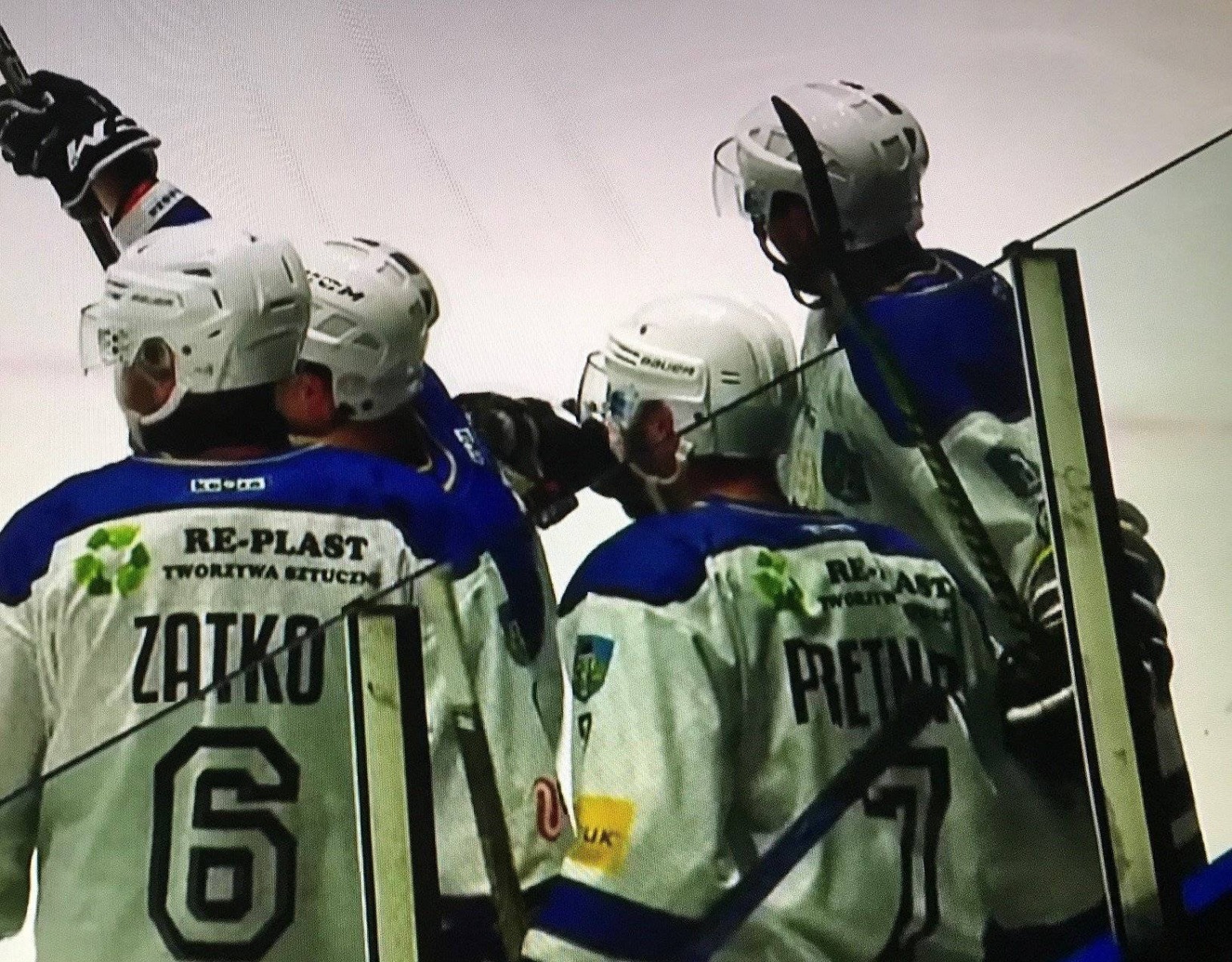 HOKEJ NA LODZIE. Solidna dawka hokejowych emocji