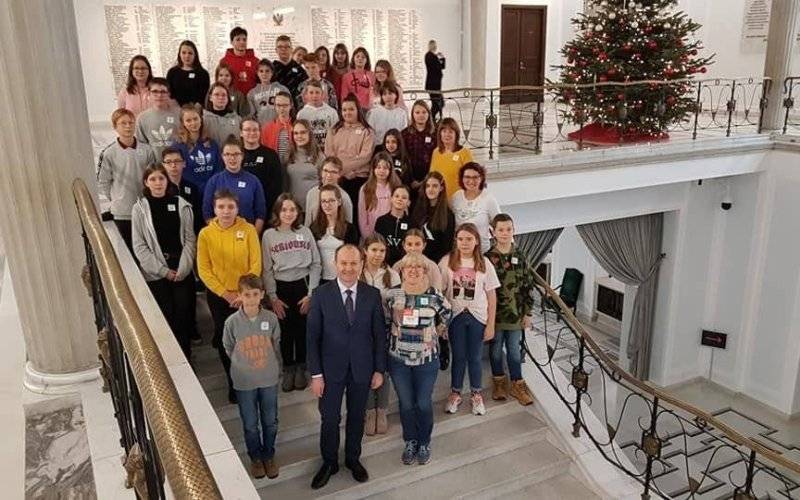 WARSZAWA. Poseł Marek Sowa spotkał się w Sejmie z młodzieżą z Brzeszcz