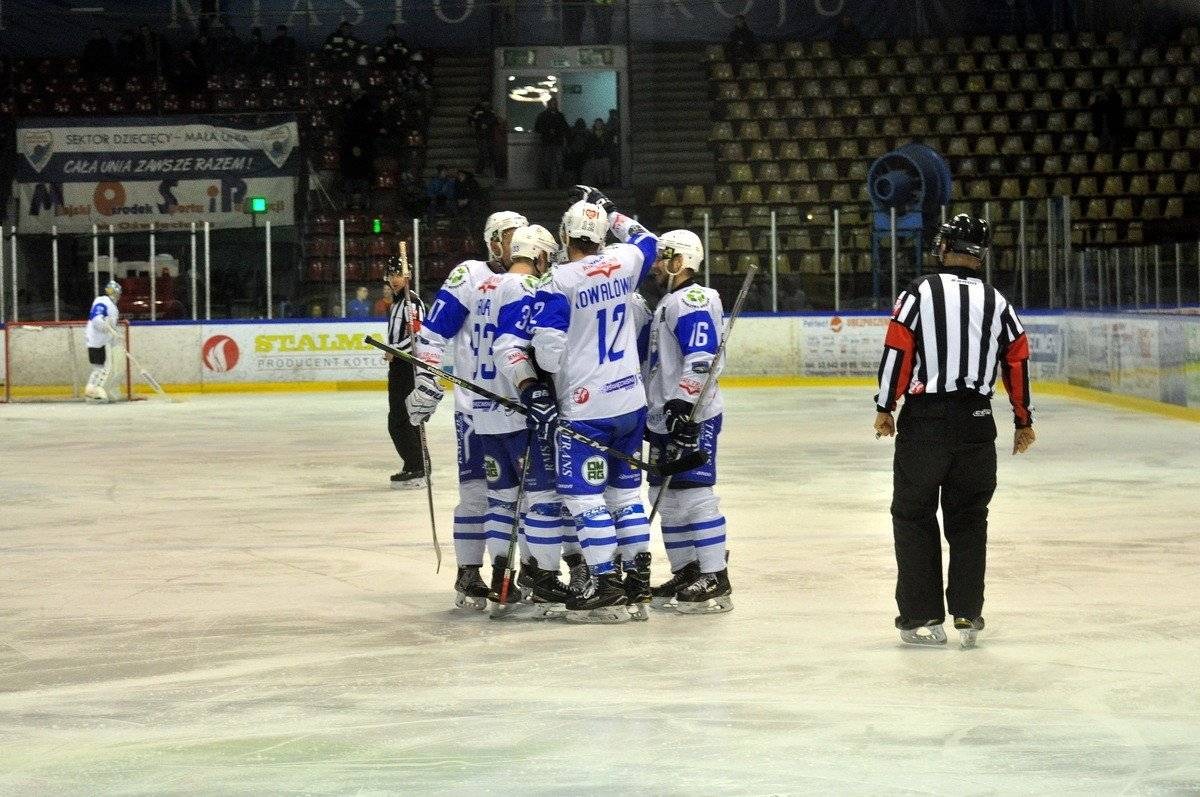 HOKEJ NA LODZIE. Piąta wygrana z rzędu, a już we wtorek hit w Oświęcimiu!