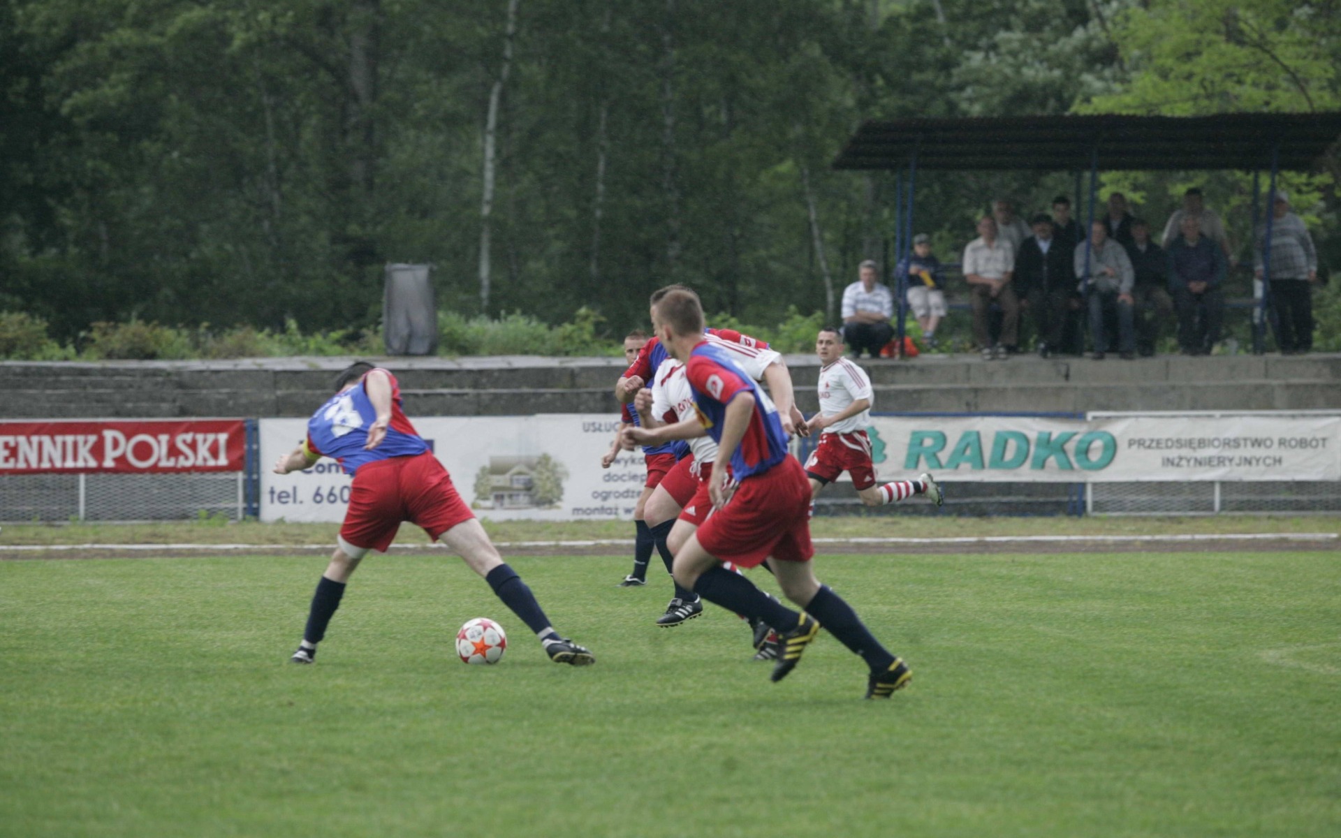 PIŁKA NOŻNA: Czwartoligowe derby w Rajsku. Futbolowy kalendarz na weekend