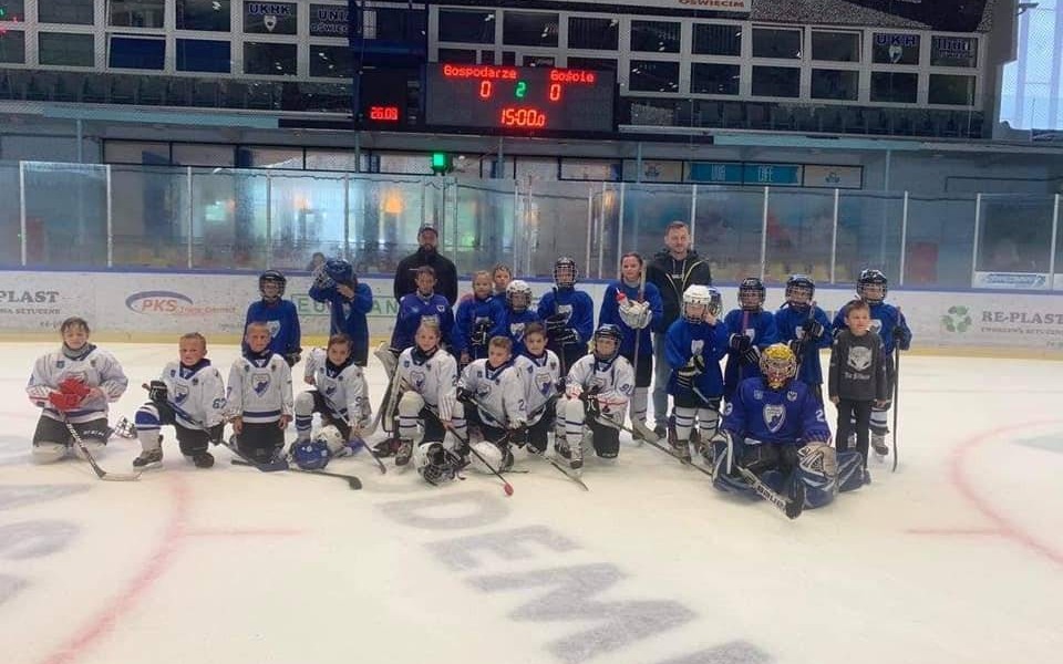 HOKEJ NA LODZIE. Pierwsze turnieje w nowym sezonie