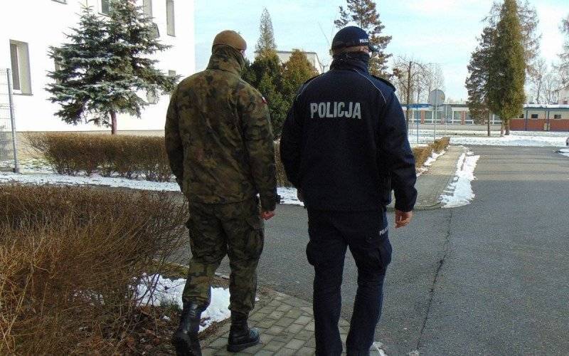 OŚWIĘCIM. Żołnierz podczas robienia zakupów złapał złodzieja