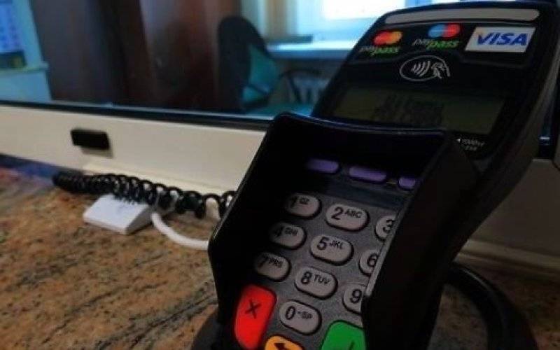 Gmina. Do gminnej kasy już tylko z kartą płatniczą - InfoBrzeszcze.pl