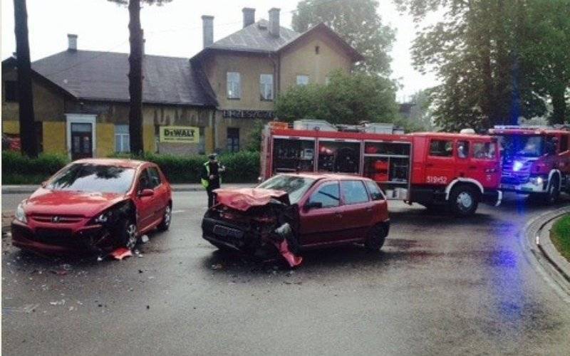 Kolizja na Dworcowej - InfoBrzeszcze.pl
