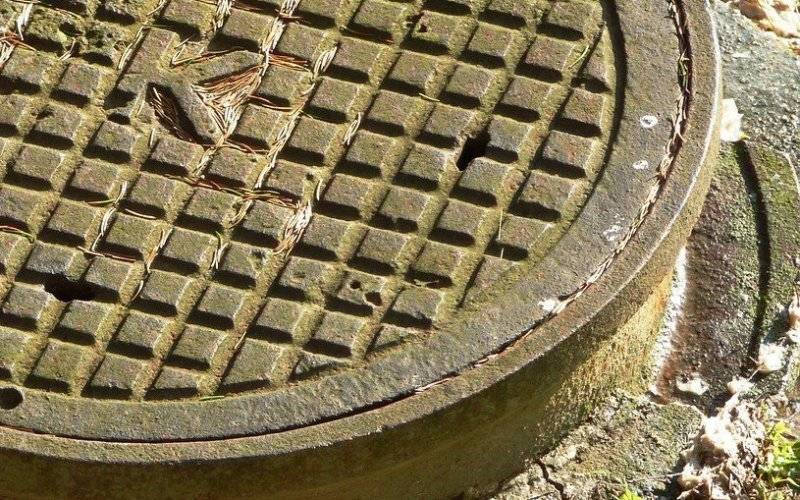 Trwają pracę na sieci kanalizacyjnej - InfoBrzeszcze.pl