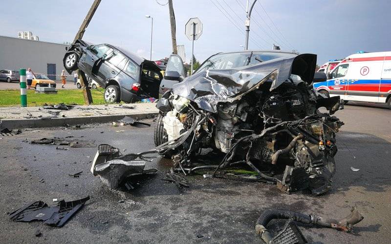 Poważny wypadek na Zasolu - FOTO - InfoBrzeszcze.pl
