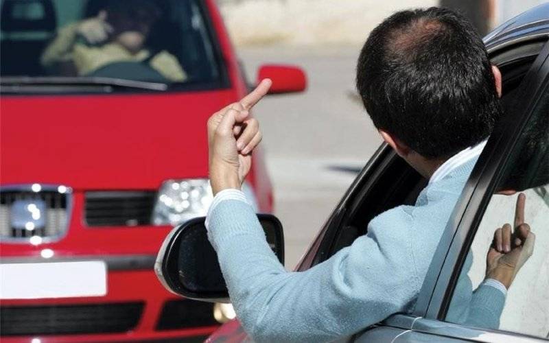 Zasole. Wyrzucona z samochodu guma do żucia powodem agresji drogowej - InfoBrzeszcze.pl