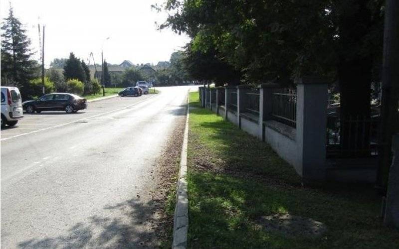 Przebudowa parkingu przy Cmentarzu Komunalnym w Brzeszczach rozpoczęta - InfoBrzeszcze.pl