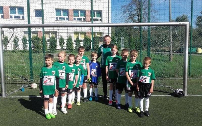 Niepokonana ekipa żaków Górnika Brzeszcze - InfoBrzeszcze.pl