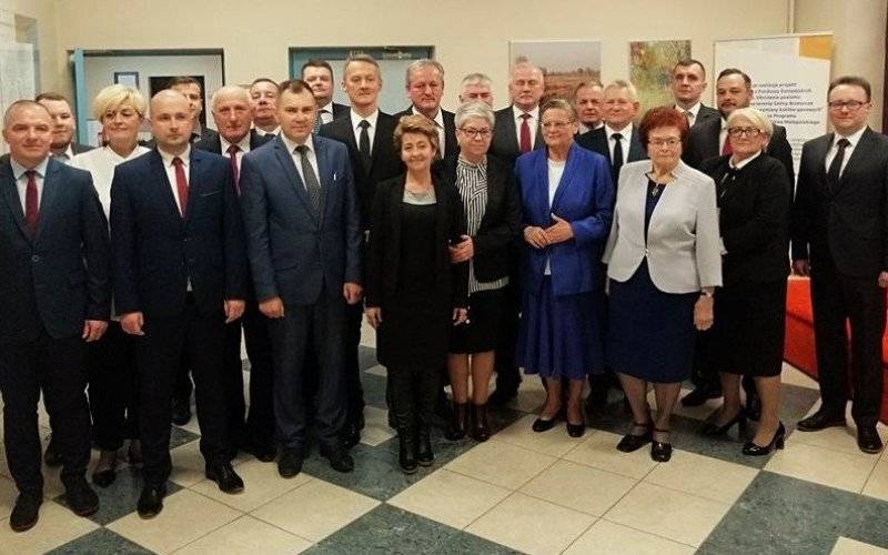 Uroczysta sesja Rady Miejskiej w Brzeszczach -FILM- InfoBrzeszcze.pl