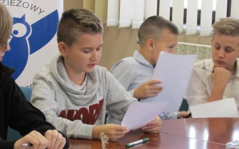 Młodzieżowy Parlament Gminy Brzeszcze już po pierwszej Sesji - FOTO - InfoBrzeszcze.pl