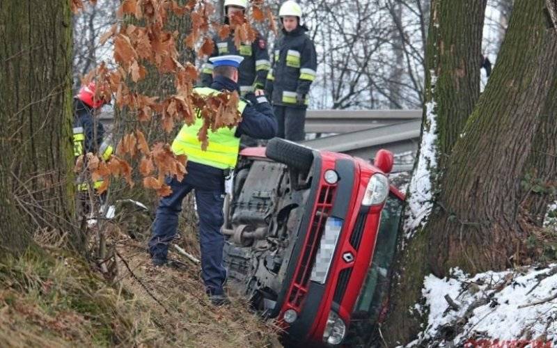 Dachowanie na ul. Ofiar Oświęcimia - InfoBrzeszcze.pl