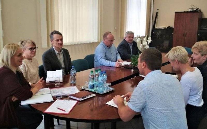 Gminny Zespół Zarządzania Kryzysowego podsumował akcje usuwania szkód po wichurach - InfoBrzeszcze.pl