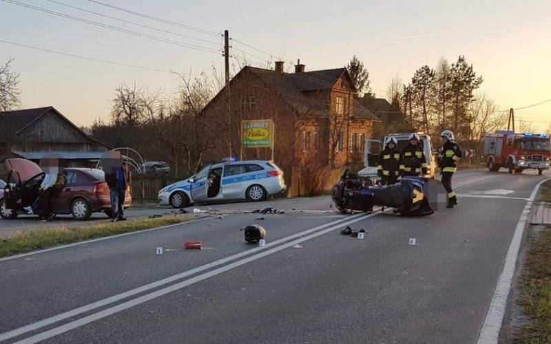 Dachowanie samochodu i wypadek motocyklisty- pracowita sobota dla brzeszczańskich służb ratowniczych - InfoBrzeszcze.pl