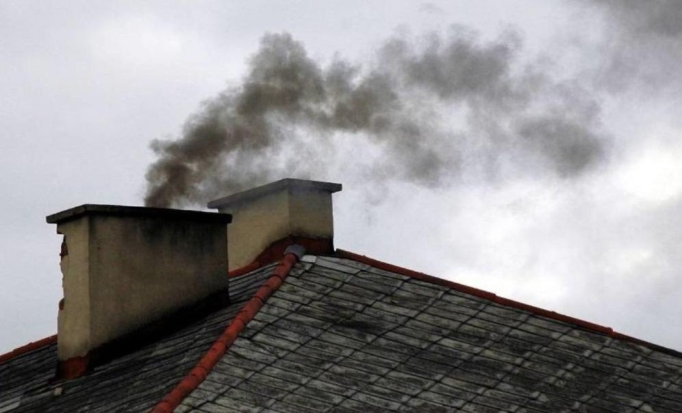 Zgłoś sąsiada, który kopci z komina - formularz Ekointerwencji już dostępny - InfoBrzeszcze.pl