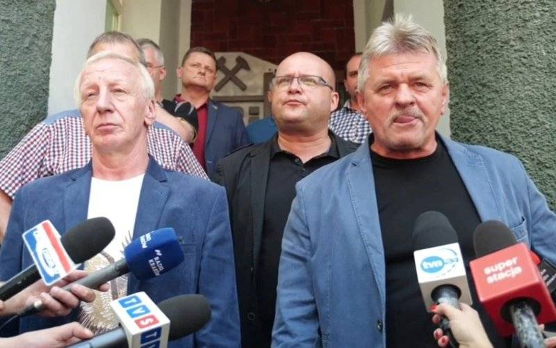 Górnicze nie-porozumienie. Kapitan ucieka z tonącego okrętu... - InfoBrzeszcze.pl