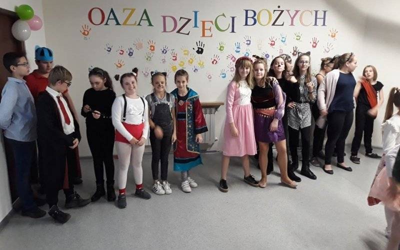 Zabawa andrzejkowa Oazy Dzieci Bożych - InfoBrzeszcze.pl