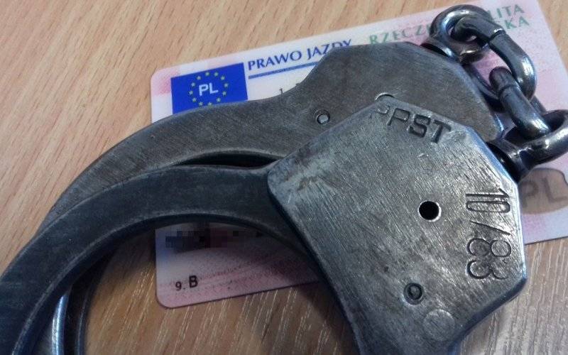 Za jazdę bez uprawnień grożą mu dwa lata więzienia - InfoBrzeszcze.pl